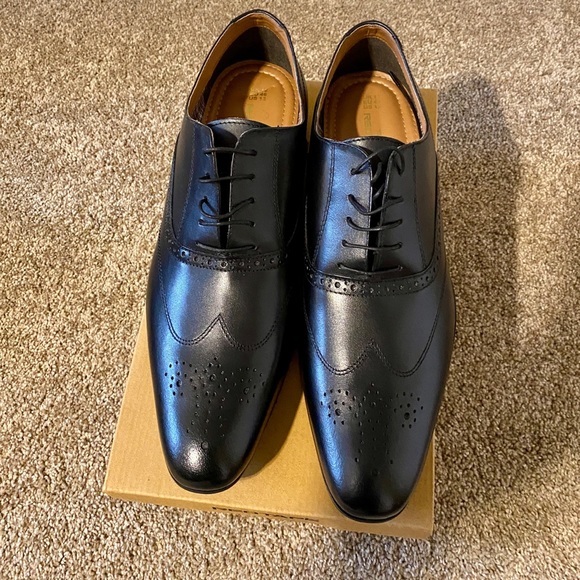 Red tape real leather lace up brogue Oxford shoes. - Picture 2 of 3